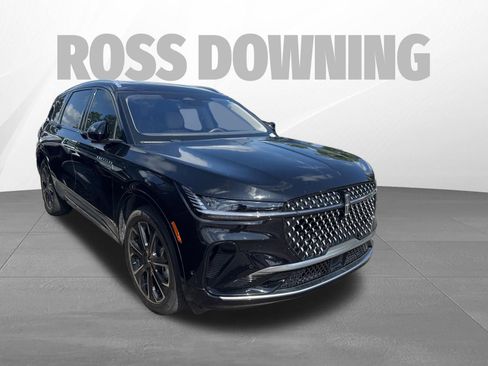 Used 2024 Lincoln Nautilus Reserve w/ Equipment Group 202A AWD/4WD image 3