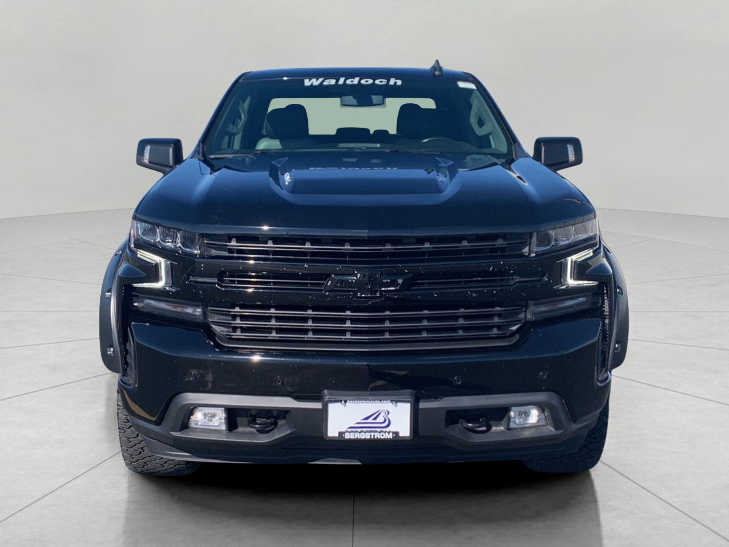 Used 2022 Chevrolet Silverado 1500 RST AWD/4WD image 3
