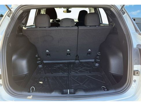 Used 2025 Jeep Compass Sport image 9