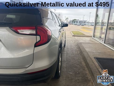 Used 2022 GMC Terrain SLE w/ Driver Convenience Package image 5