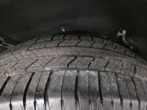 Used 2019 Toyota Highlander LE image 83