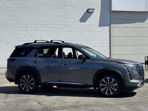 New 2026 Nissan Pathfinder Platinum w/ Cargo Package AWD/4WD image 25