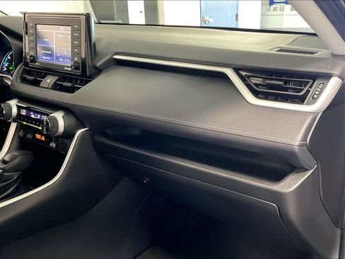 Certified 2022 Toyota RAV4 XLE w/ Convenience Package AWD/4WD image 13