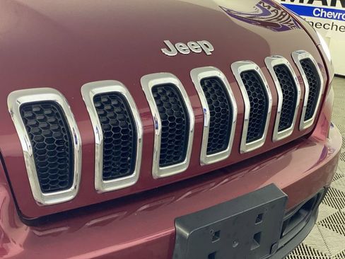 Used 2017 Jeep Cherokee Latitude w/ True North Edition AWD/4WD image 34