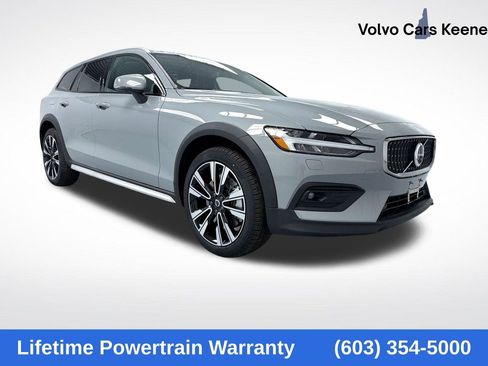 New 2026 Volvo V60 B5 Cross Country Ultra w/ Climate Package AWD/4WD image 1