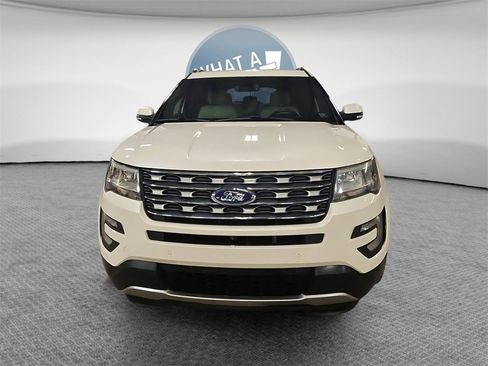 Used 2017 Ford Explorer Limited w/ Equipment Group 301A image 9