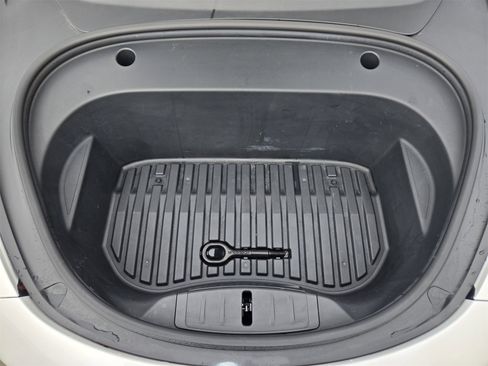 Used 2021 Tesla Model 3 Standard Range Plus image 29