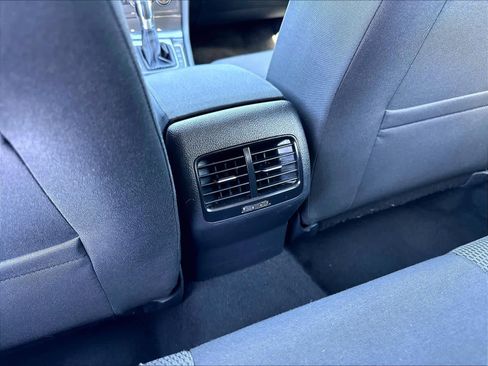 Used 2019 Volkswagen e-Golf SE w/ Driver Assistance Package FWD image 36