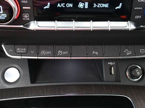 Used 2024 Audi Q5 2.0T Premium AWD/4WD image 23