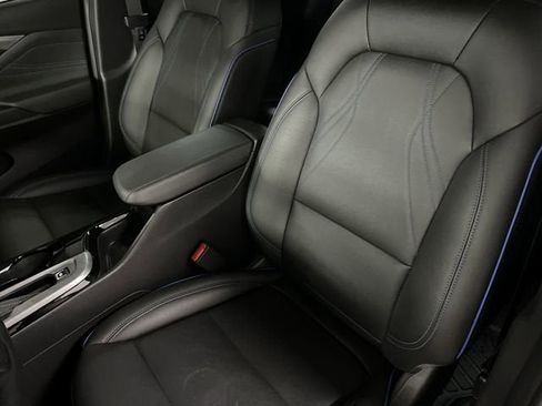 Certified 2025 Buick Envista Sport Touring w/ Convenience I Package FWD image 18