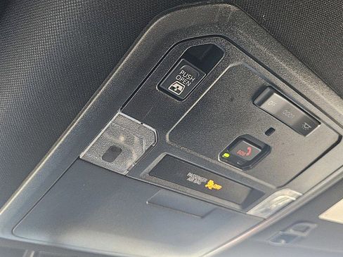 Used 2025 Toyota Tundra SR5 AWD/4WD image 14