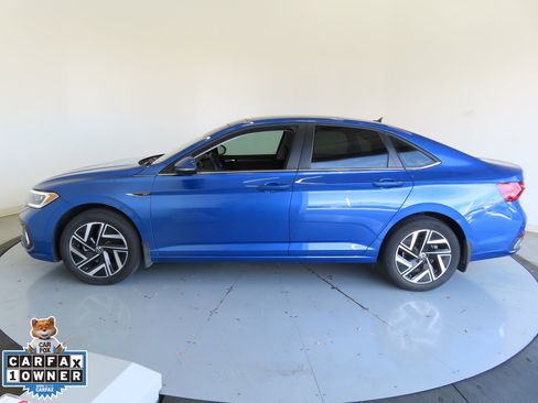 Certified 2023 Volkswagen Jetta SEL image 8