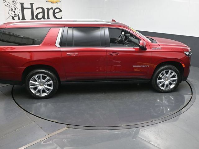 Used 2022 Chevrolet Suburban High Country AWD/4WD image 45