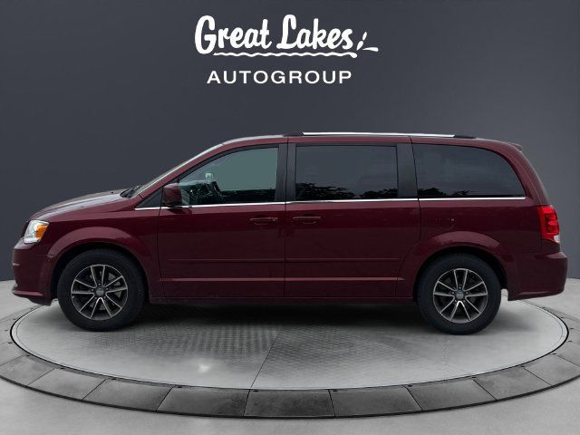 Used 2017 Dodge Grand Caravan SXT FWD image 2