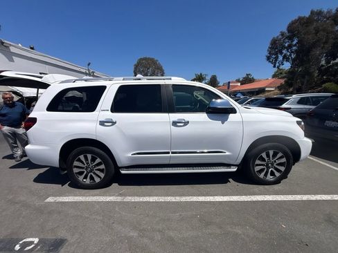 Used 2019 Toyota Sequoia Limited AWD/4WD image 2