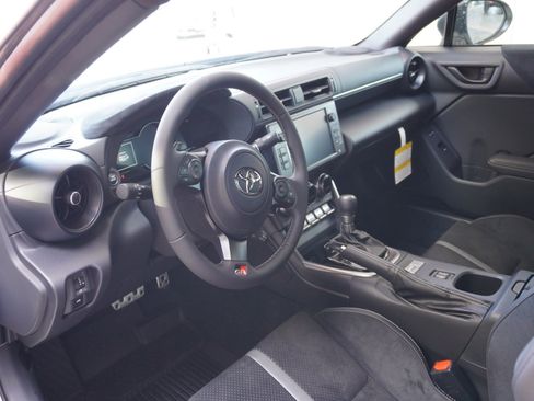 New 2026 Toyota GR86 Premium RWD image 2