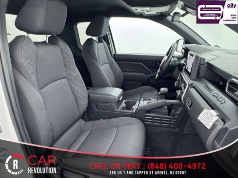 Used 2024 Toyota Tacoma SR image 40