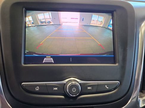 Used 2021 Chevrolet Equinox LT FWD image 27