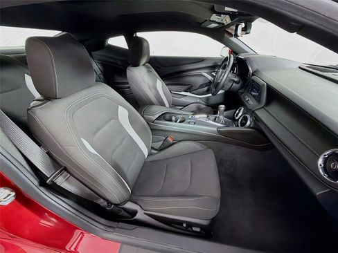 Used 2022 Chevrolet Camaro LT RWD image 25