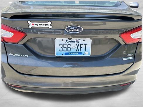 Used 2016 Ford Fusion SE w/ Equipment Group 201A image 9