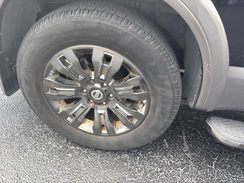 Used 2017 Nissan Titan Platinum Reserve RWD image 12