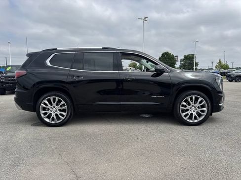 Used 2025 GMC Acadia Denali w/ Super Cruise Package FWD image 7