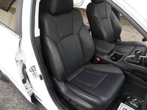 Used 2020 Subaru Outback Limited AWD/4WD image 15