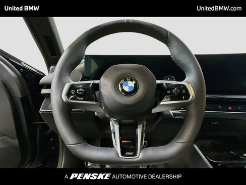 Used 2025 BMW 530i w/ M Sport Package RWD image 6