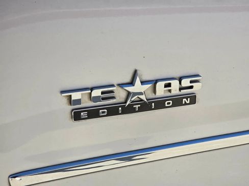 Used 2020 Chevrolet Suburban LT w/ Texas Edition Package RWD image 39