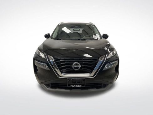Used 2023 Nissan Rogue SV w/ SV Premium B Package image 11