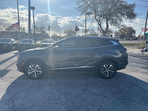 Used 2024 Kia Sportage EX image 10