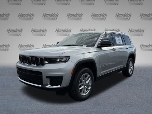 New 2025 Jeep Grand Cherokee L Laredo image 4
