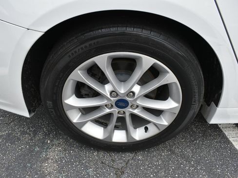 Used 2020 Ford Fusion SE FWD image 28