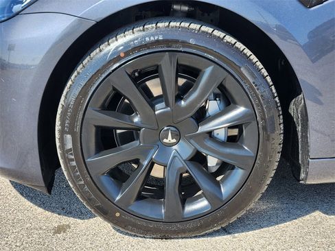 Used 2023 Tesla Model 3 Standard Range image 10