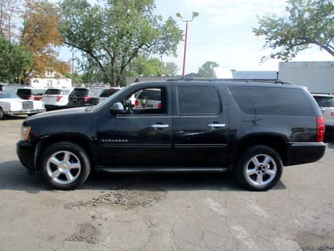 Used 2012 Chevrolet Suburban LS w/ All-Star Edition image 4