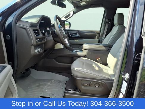 Used 2024 GMC Yukon SLT AWD/4WD image 12