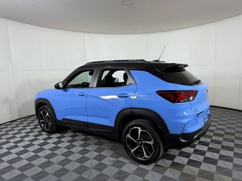 Used 2023 Chevrolet TrailBlazer RS w/ Sun and Liftgate Package AWD/4WD image 3