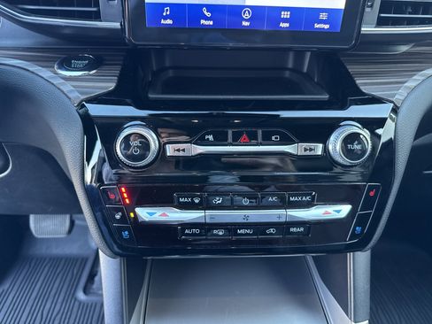 Certified 2022 Ford Explorer Limited image 37