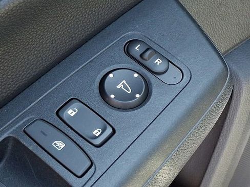 Used 2023 Honda CR-V LX image 26