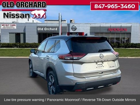 Used 2025 Nissan Rogue SL w/ Tech Package image 9