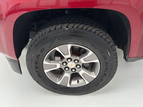 Used 2018 Chevrolet Colorado Z71 AWD/4WD image 22
