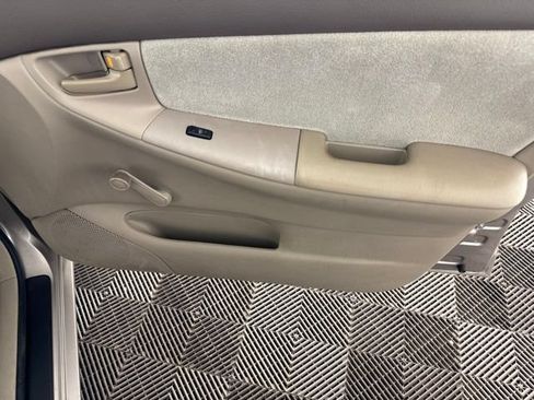 Used 2003 Toyota Corolla CE FWD image 23