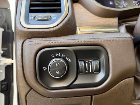 Used 2025 RAM 1500 Limited image 21