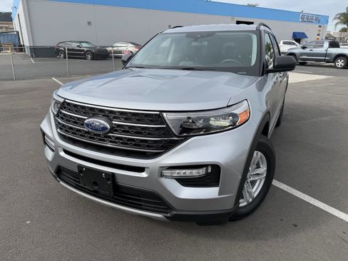 Used 2022 Ford Explorer XLT w/ Equipment Group 202A image 11