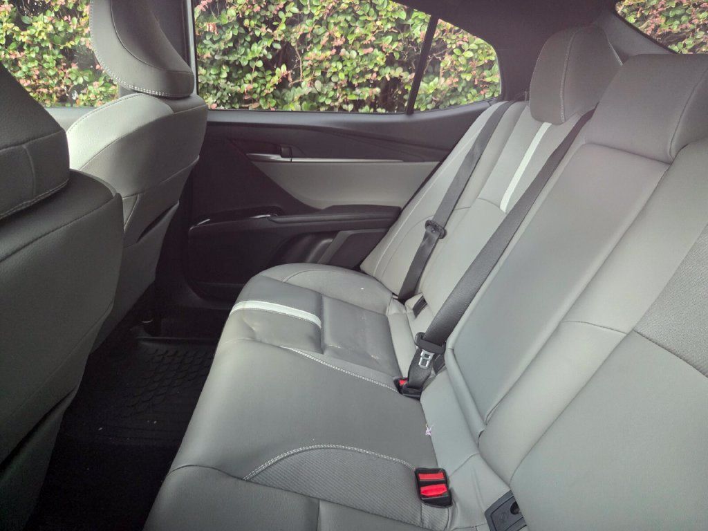 Used 2025 Toyota Camry SE FWD image 6