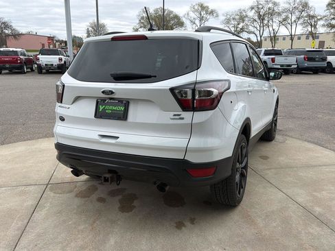 Used 2018 Ford Escape SE w/ SE Sport Appearance Package AWD/4WD image 5