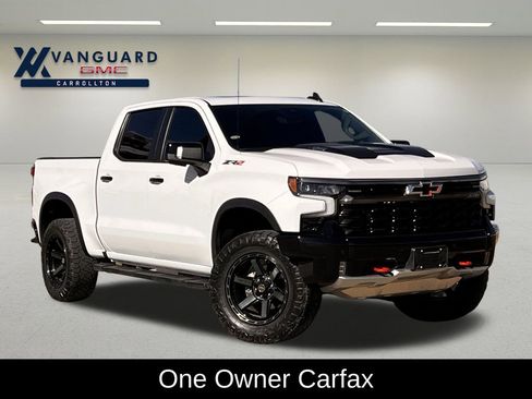 Used 2025 Chevrolet Silverado 1500 ZR2 w/ Technology Package image 2
