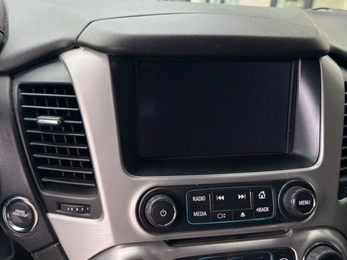 Used 2018 GMC Yukon XL SLT w/ Open Road Package AWD/4WD image 11