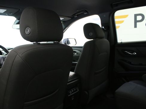 Used 2023 Chevrolet Traverse LT w/ LPO, Floor Liner Package image 30