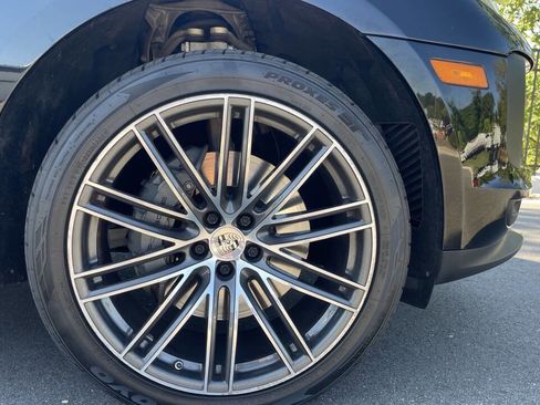 Used 2019 Porsche Macan S AWD/4WD image 19